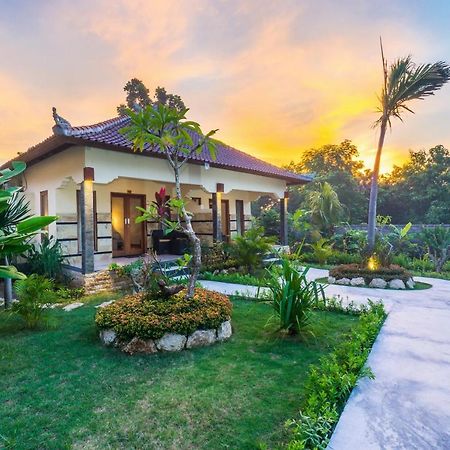 Sunset Cave Villas Lembongan Nusa Lembongan  Exterior photo